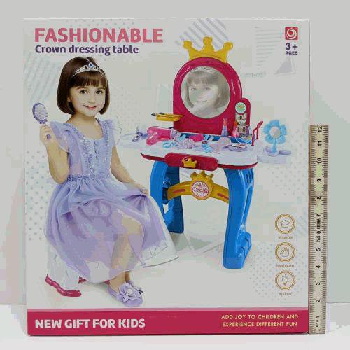 Fashionable Crown Dressing Table Set