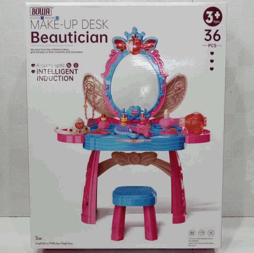 Make-Up Desk Beautician Playset (36 pcs)
